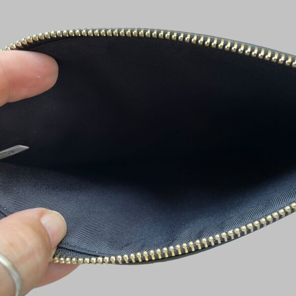 Nine West Large Tote Bag Vegan Leather plus Accessory Pouch EUC - Picture 15 of 16